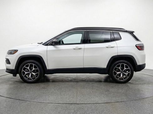 Used 2025 Jeep Compass Limited AWD/4WD image 5