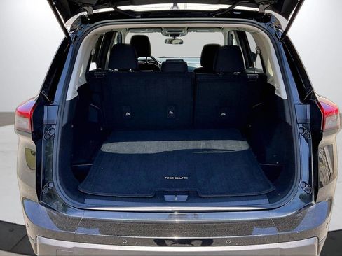 Used 2024 Nissan Rogue S FWD image 25