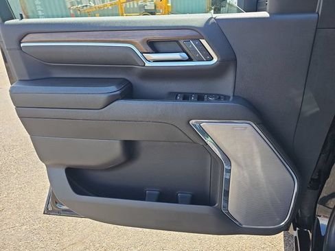 Used 2024 Chevrolet Silverado 2500 High Country w/ Z71 Off-Road Package AWD/4WD image 24