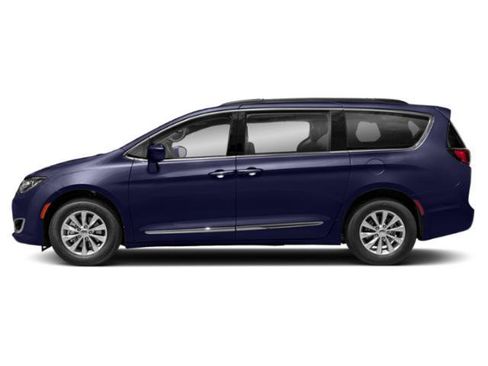 Used 2018 Chrysler Pacifica Touring-L Plus FWD image 3