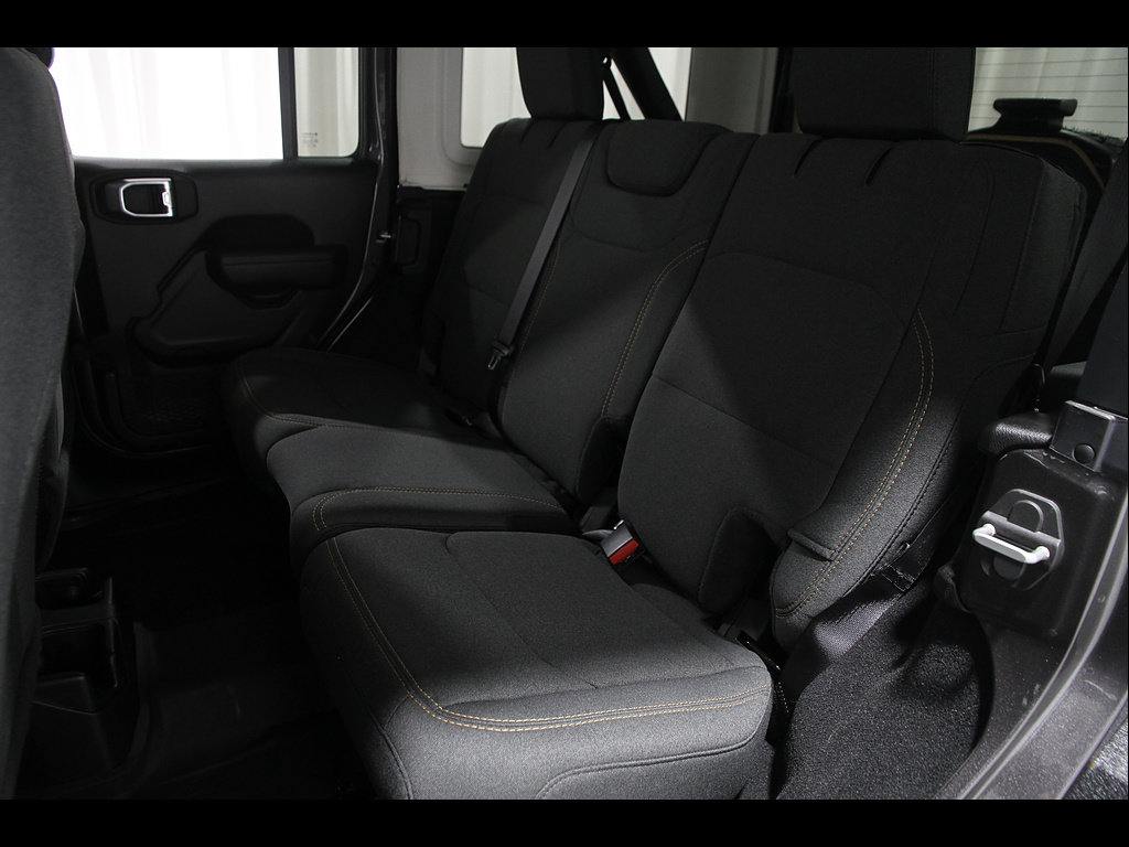 Used 2025 Jeep Wrangler Unlimited Sport AWD/4WD image 18