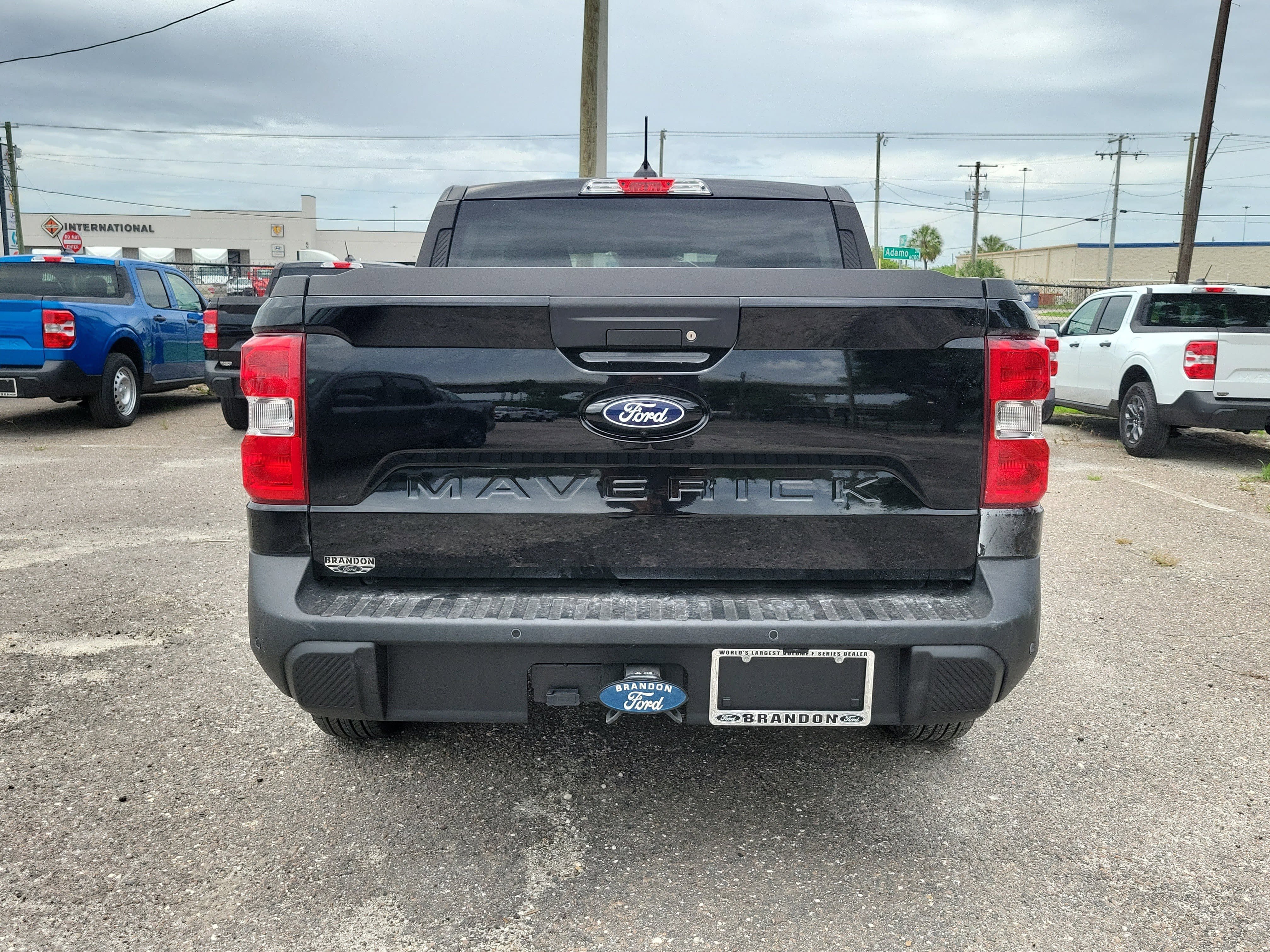 New 2026 Ford Maverick XLT w/ XLT Luxury Package FWD image 8