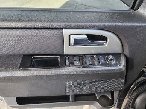 Used 2013 Ford Expedition Limited image 20