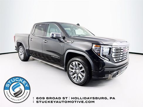 Used 2023 GMC Sierra 1500 Denali w/ Denali Reserve Package AWD/4WD image 1