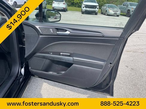 Used 2018 Ford Fusion SE w/ Fusion SE Technology Package FWD image 21