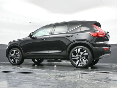 New 2025 Volvo XC40 B5 Ultra w/ Climate Package AWD/4WD image 43