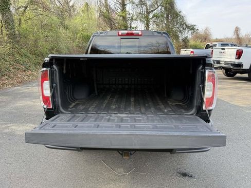 Used 2022 GMC Canyon Denali w/ Denali Black Edition Package AWD/4WD image 12