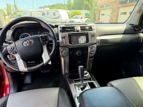 Used 2018 Toyota 4Runner SR5 Premium AWD/4WD image 13