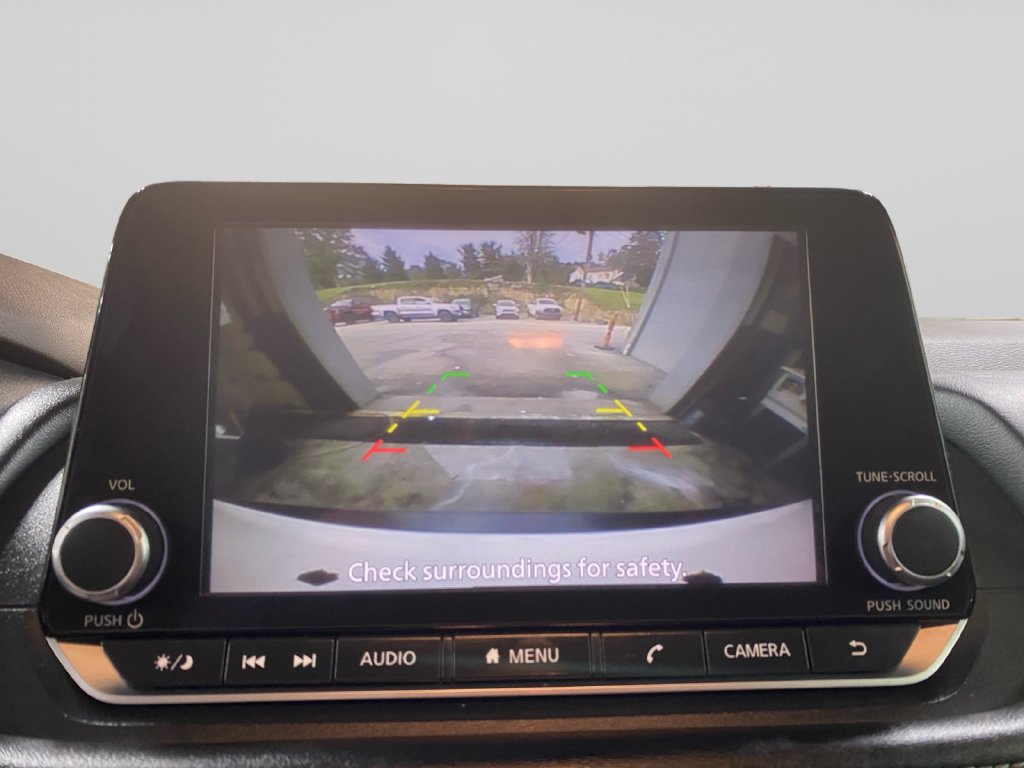 Used 2023 Nissan Rogue S AWD/4WD image 24
