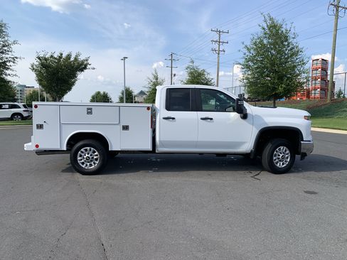 Used 2024 Chevrolet Silverado 2500 W/T w/ WT Convenience Package AWD/4WD image 11