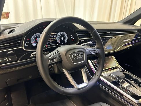 Used 2025 Audi Q7 3.0T Premium Plus w/ Premium Plus Package AWD/4WD image 2