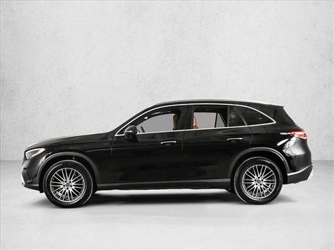 Certified 2025 Mercedes-Benz GLC 300 4MATIC image 9