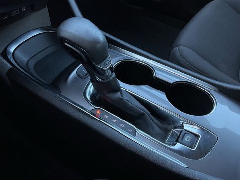 Used 2024 Chevrolet Malibu LT image 34