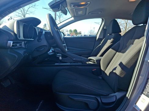 Used 2023 Hyundai Elantra SEL FWD image 13