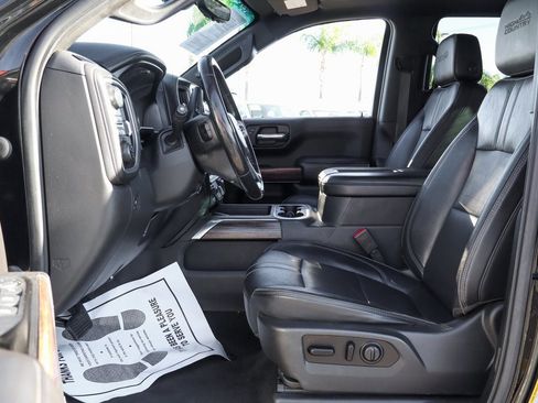 Used 2021 Chevrolet Silverado 1500 High Country w/ Technology Package image 17