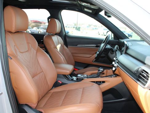 Used 2024 Kia Telluride EX X-Line image 28