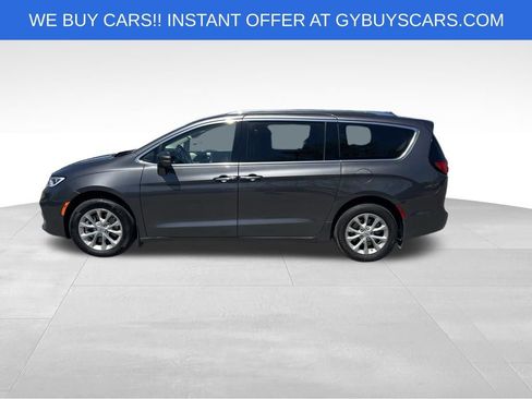 Used 2021 Chrysler Pacifica Touring-L w/ Premium & Safety Sphere Group AWD/4WD image 3