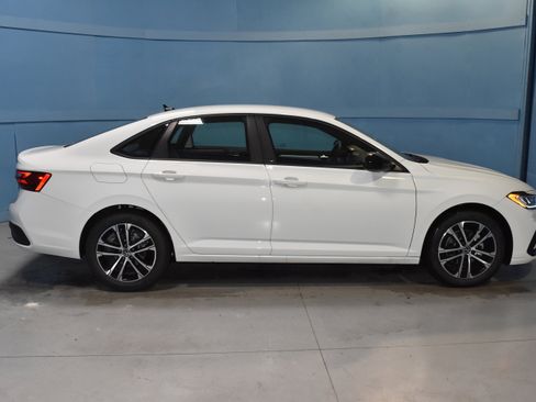 New 2026 Volkswagen Jetta Sport FWD image 18