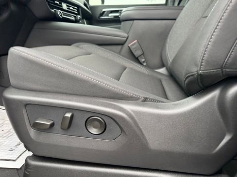 New 2026 Chevrolet Tahoe LS image 12