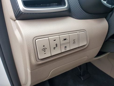 Used 2020 Hyundai Tucson Value w/ Cargo Package image 21