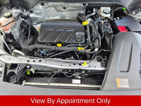 Used 2025 Chevrolet Trax LT w/ LT Convenience Package FWD image 35