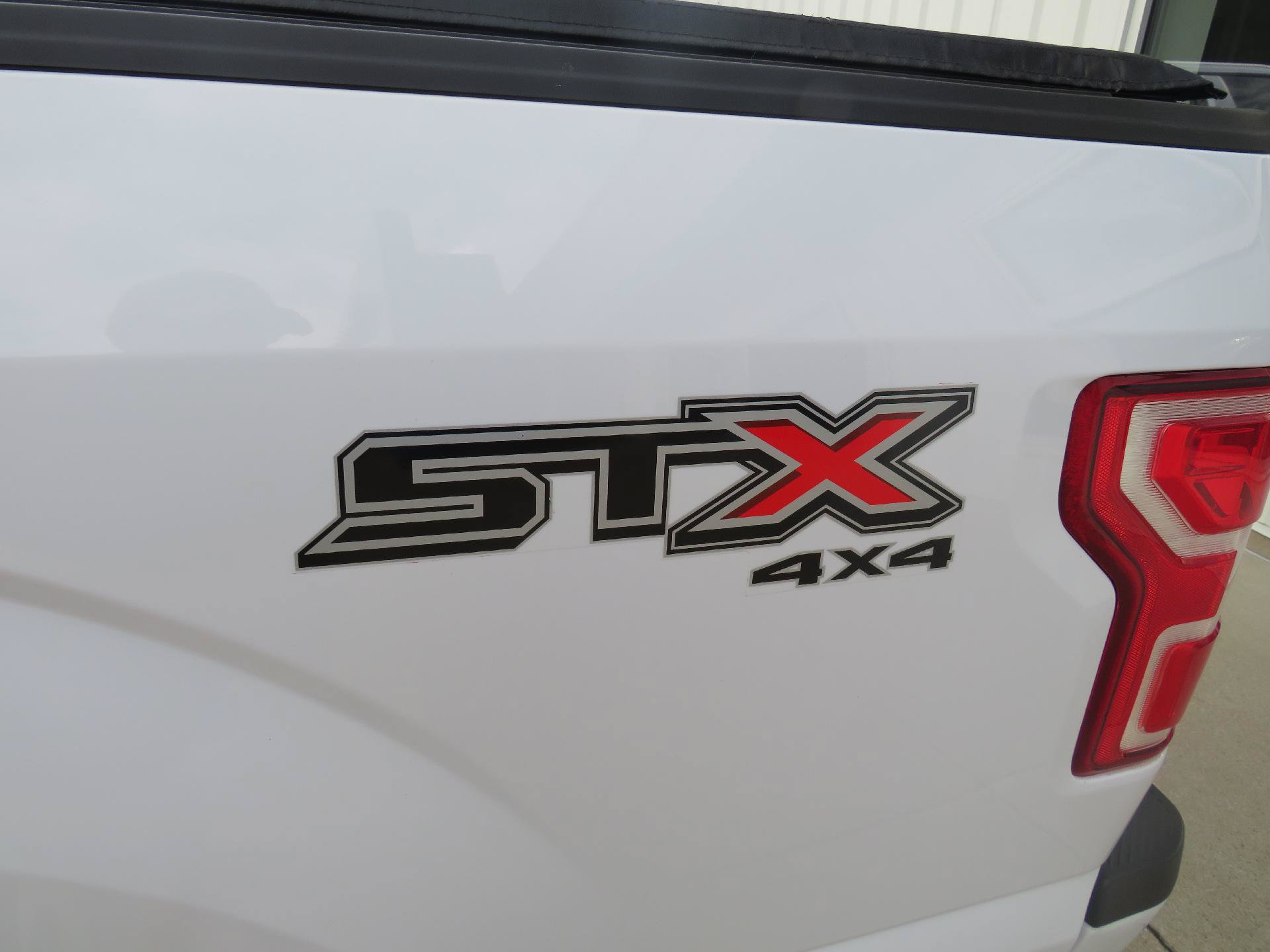 Used 2019 Ford F150 XL w/ Equipment Group 101A Mid AWD/4WD image 9