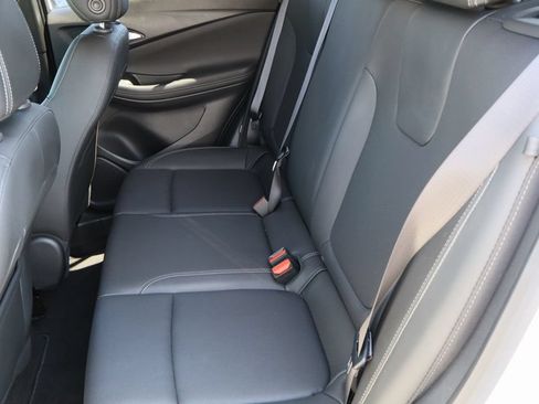 Certified 2024 Buick Encore GX Sport Touring FWD image 25
