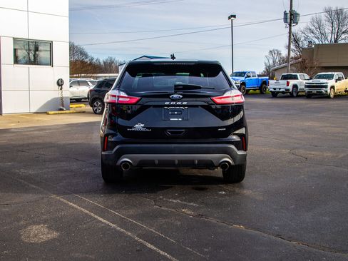 Used 2022 Ford Edge Titanium image 6
