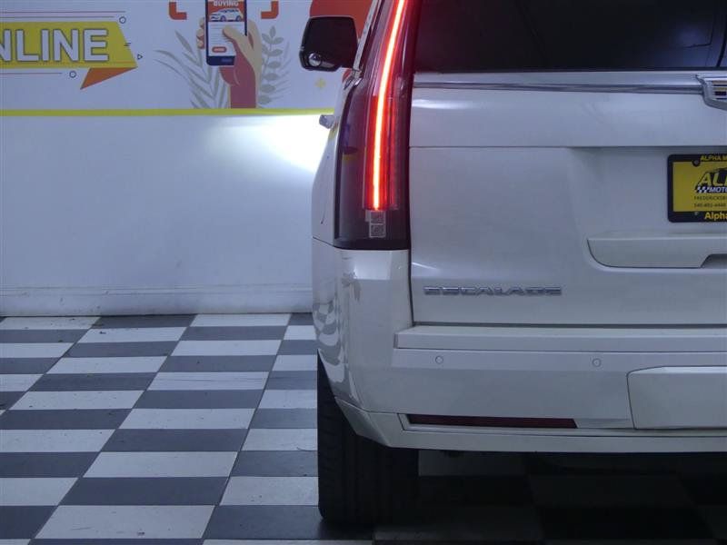 Used 2015 Cadillac Escalade Platinum AWD/4WD image 37