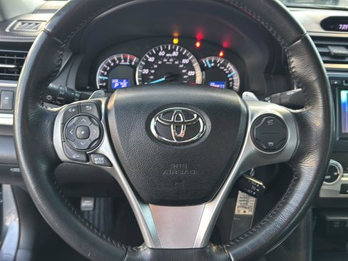 Used 2012 Toyota Camry SE image 17