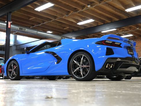 Used 2021 Chevrolet Corvette 2dr Stingray Conv w/ Z51 Performance Package image 28