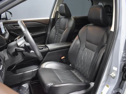 Certified 2023 Nissan Rogue Platinum w/ Platinum Premium Package image 5