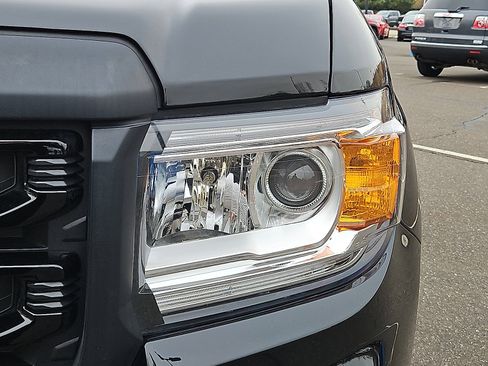 Used 2022 GMC Canyon Elevation w/ Elevation Premium Package image 9