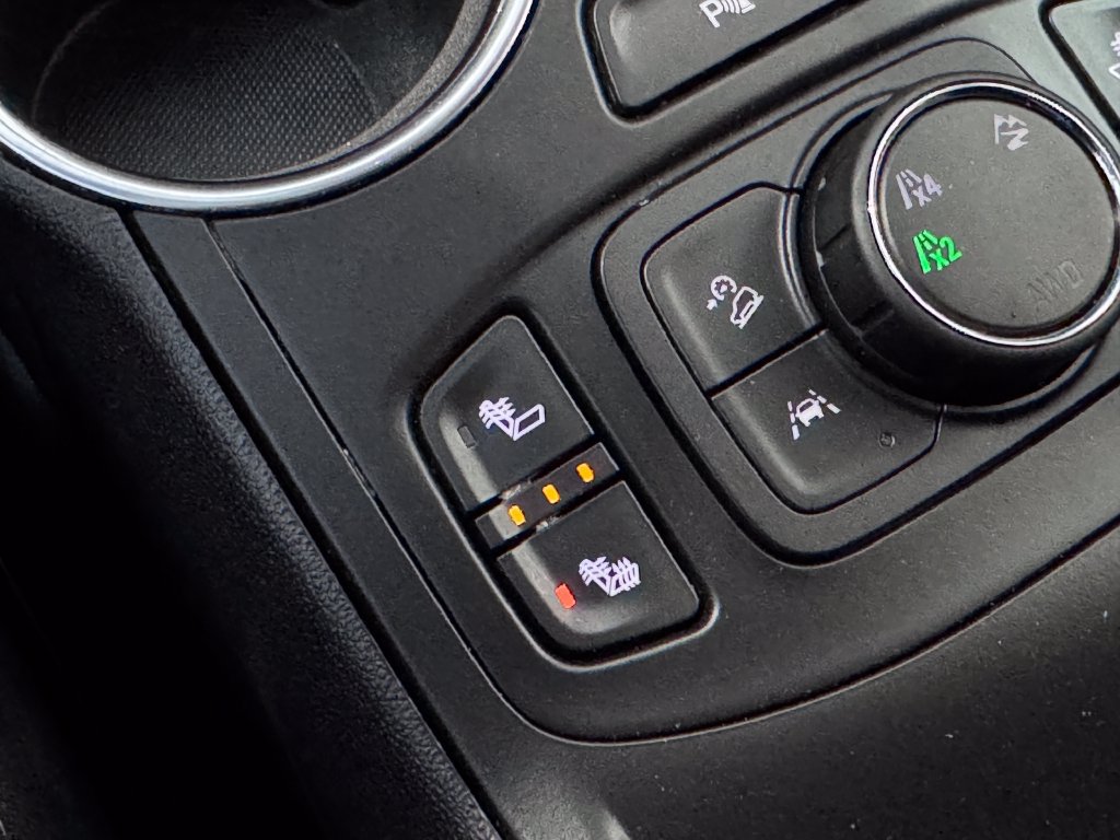 Certified 2023 GMC Terrain SLT w/ Tech Package AWD/4WD image 22