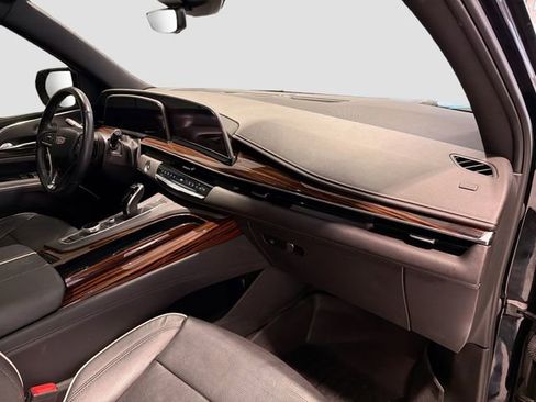 Used 2023 Cadillac Escalade ESV Premium Luxury image 27