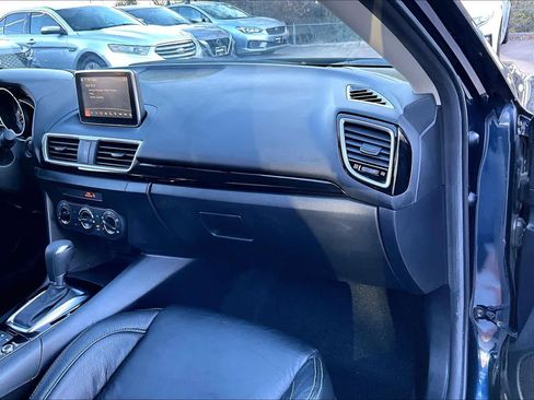 Used 2016 MAZDA MAZDA3 i Sport w/ Preferred Equipment Package image 17