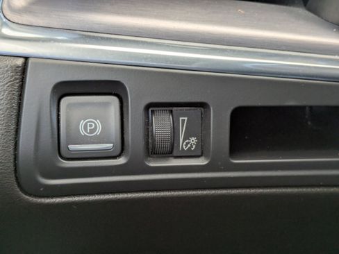 Used 2023 Cadillac XT5 Luxury image 16