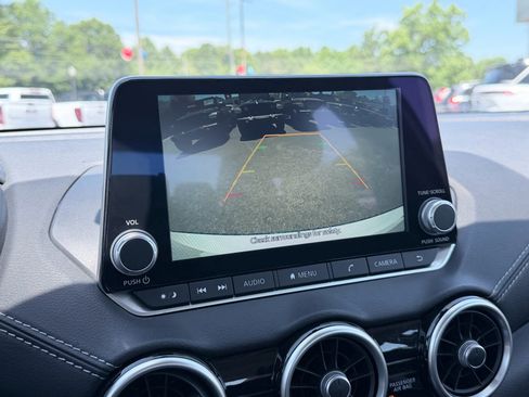 Used 2025 Nissan Sentra SV FWD image 16
