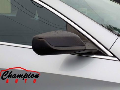 Used 2018 Chevrolet Malibu LS FWD image 12