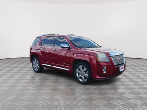 Used 2015 GMC Terrain Denali FWD image 2