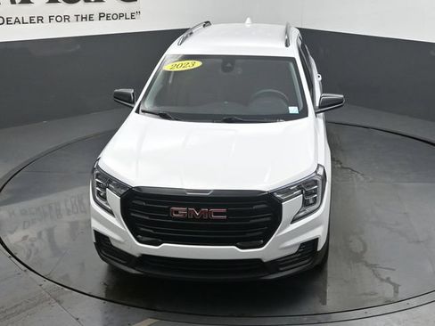 Used 2023 GMC Terrain SLE w/ Driver Convenience Package FWD image 59