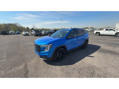 Certified 2024 GMC Terrain SLT w/ Tech Package image 4