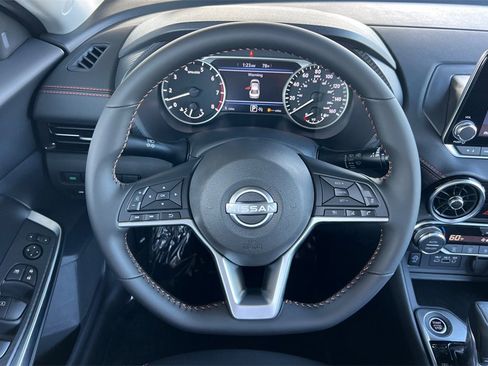 New 2025 Nissan Sentra SR w/ Midnight Edition image 12