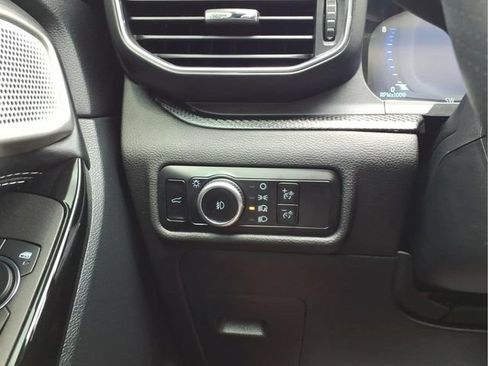 Used 2023 Ford Explorer ST w/ Equipment Group 401A AWD/4WD image 15
