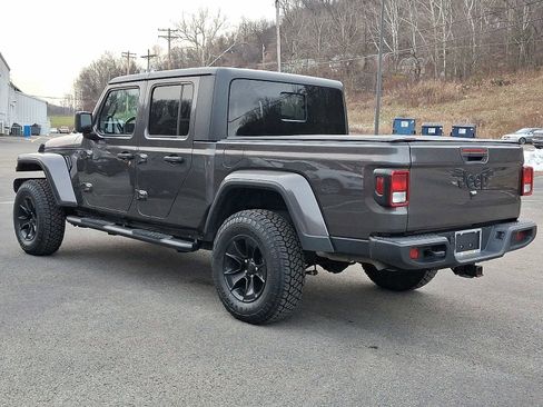 Used 2021 Jeep Gladiator Sport image 4