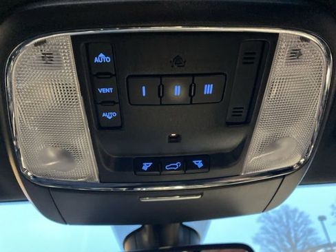 Used 2018 Jeep Grand Cherokee Limited w/ Trailer Tow Group IV image 44