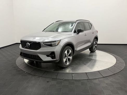 New 2026 Volvo XC40 B4 Plus w/ Protection Package Premier image 4