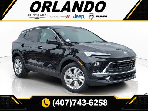 Used 2025 Buick Encore GX Preferred FWD image 1