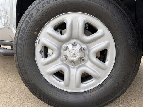 New 2026 Toyota Tundra SR image 10