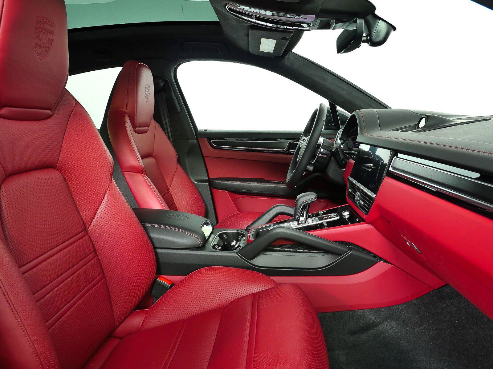 Certified 2023 Porsche Cayenne GTS AWD/4WD image 22